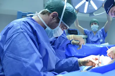 Chirurgia Plastyczna i Medycyna Estetyczna Kraków - UniEstetica - Botoks, Mezoterapia, Laser, Powiększanie ust, Dermatologia